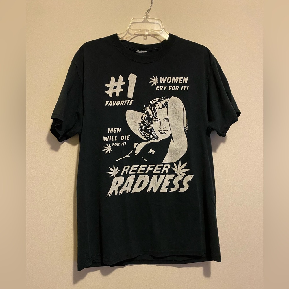 Reefer Madness Vintage Distressed T Shirt Mens Sz L 420 Stoner 420 Wear EUC
